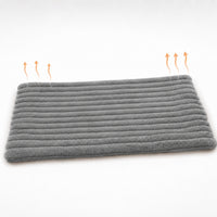 Grå