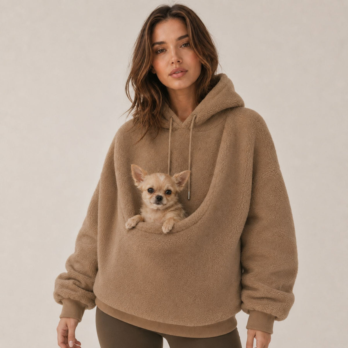Oversize Sherpa Hoodie med Husdjursficka för Dam – Bärtröja för Små Hundar & Katter